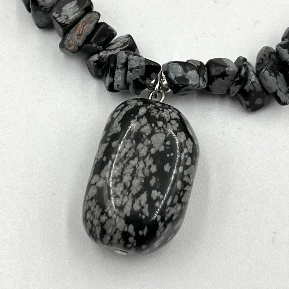 Vintage Natural Snowflake Obsidian Chip Bead Necklace Large Center Stone Pendant